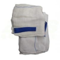 Surgical pads, three layers, 30 cm x 30 cm (10 Pieces)